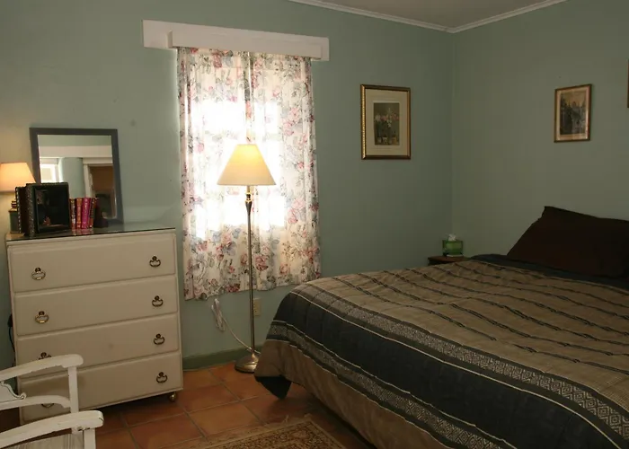 Spirit Tree Inn B&B